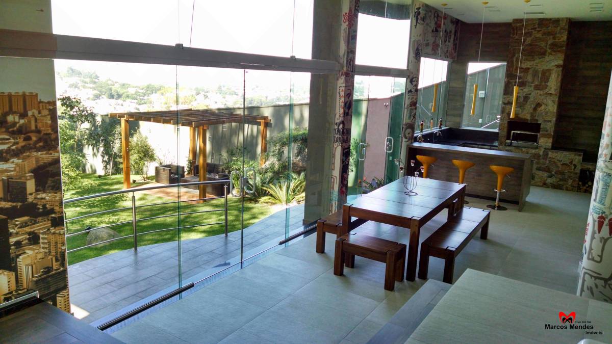  - Casa Alto Padrão em Condomínio Fechado